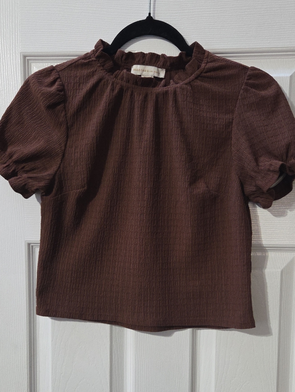 Moss & Spruce Brown Ruffle Neck Crop Top
